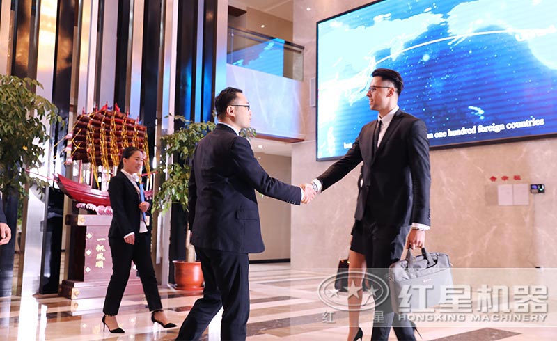 来厂选购设备的客户 来厂选购设备的客户