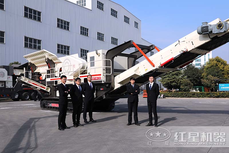 客户来红星建筑垃圾处理设备厂区参观 客户来红星建筑垃圾处理设备厂区参观